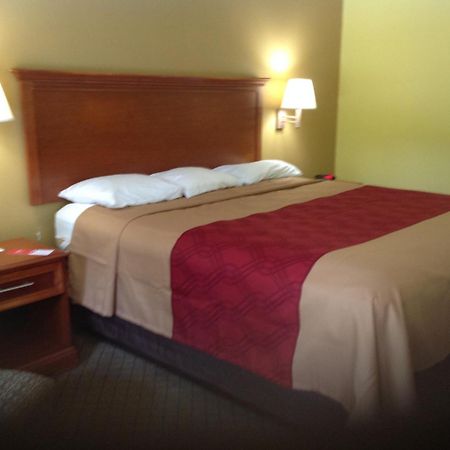 פיקאיון Econo Lodge חדר תמונה