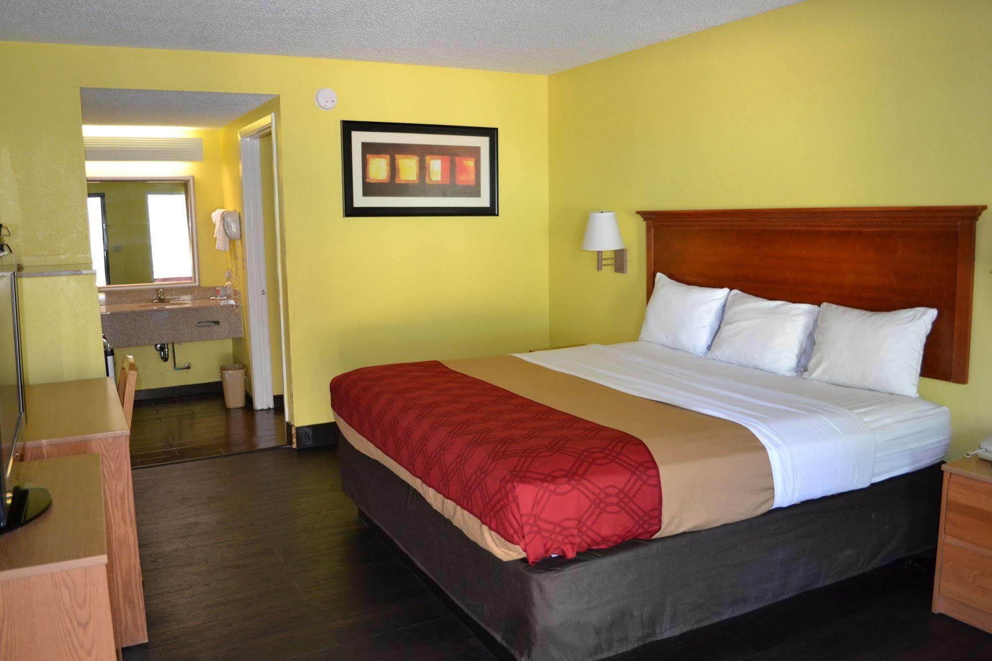 פיקאיון Econo Lodge מראה חיצוני תמונה